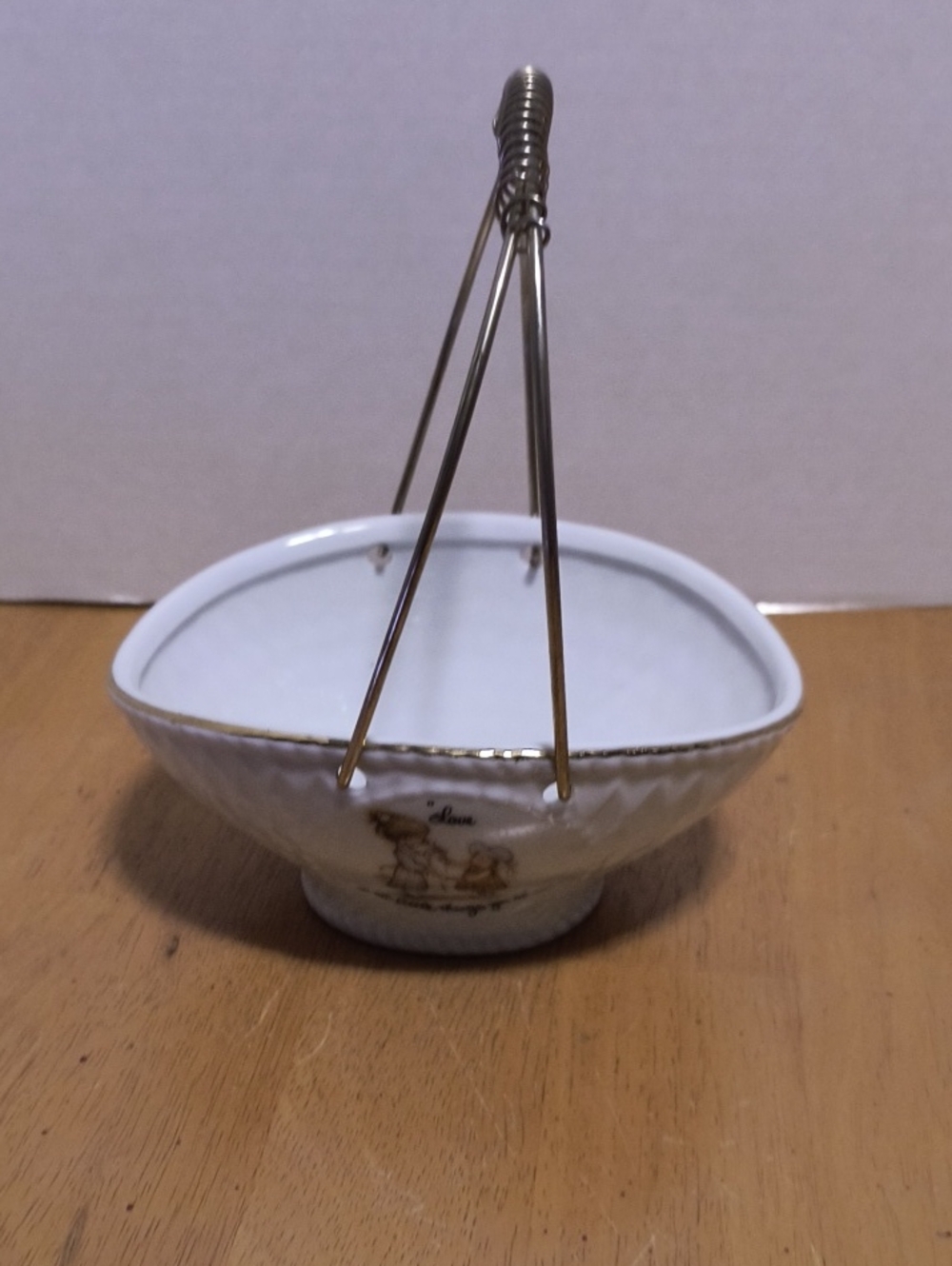 Holly Hobby Vintage Porcelain Basket 3x6 In B4